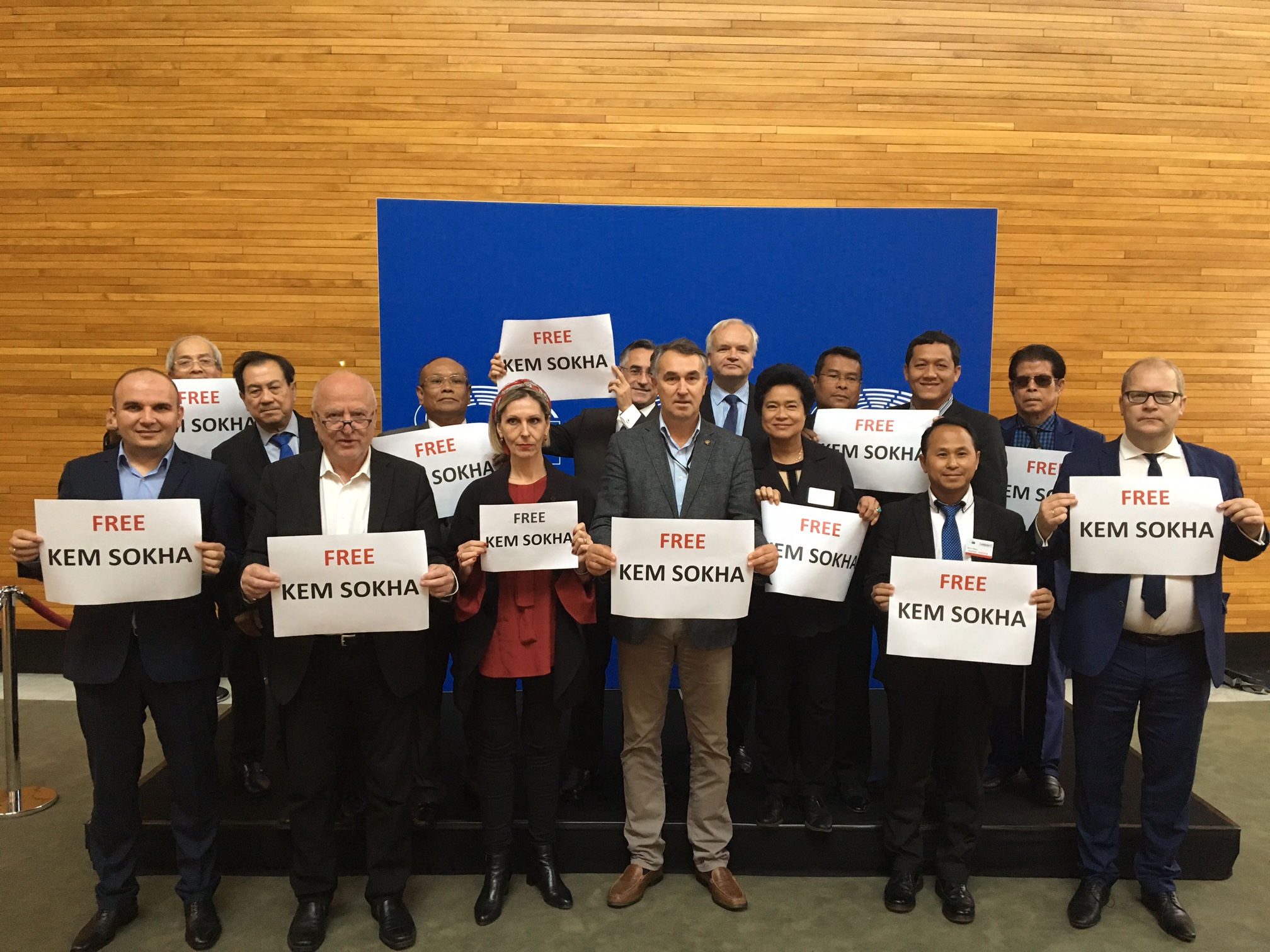 European Parliament urgent resolution on Cambodia